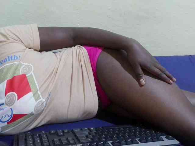 pretty-lioness webcam