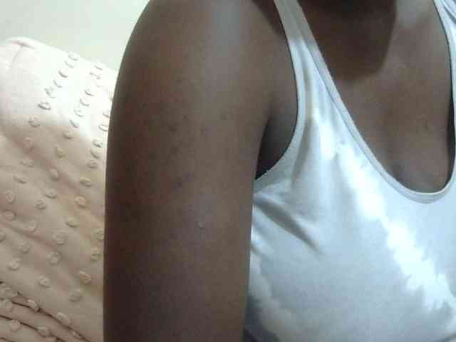 pretty-lioness webcam