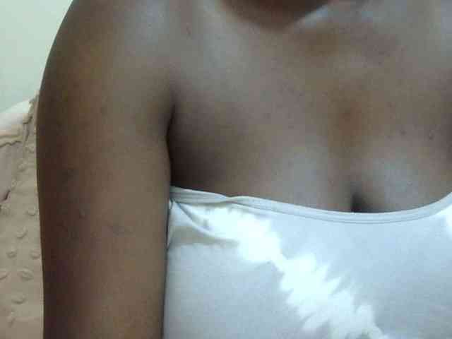 pretty-lioness webcam