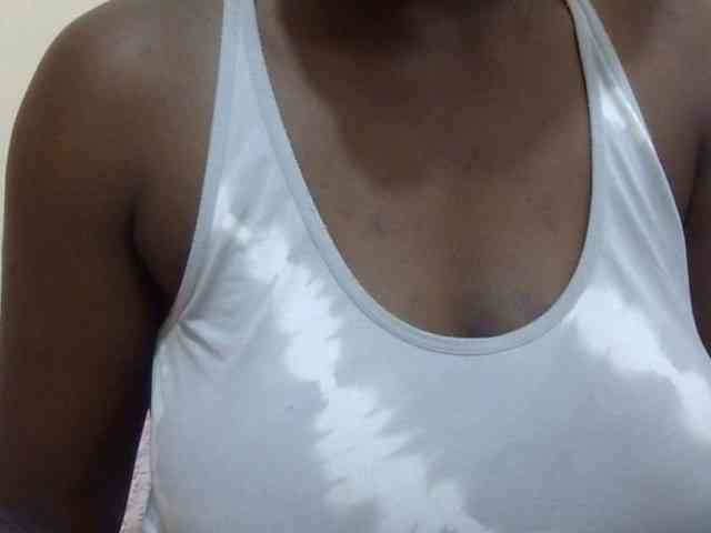 pretty-lioness webcam