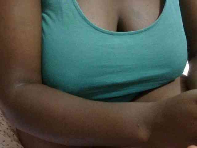 pretty-lioness webcam