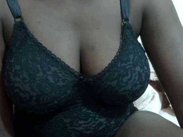 pretty-lioness webcam