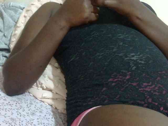 pretty-lioness webcam