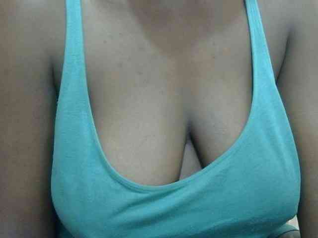 pretty-lioness webcam