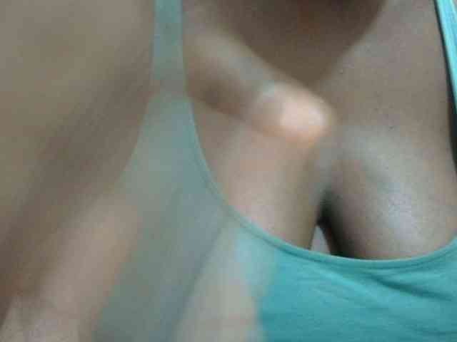 pretty-lioness webcam