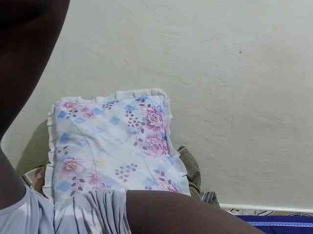 pretty-lioness webcam