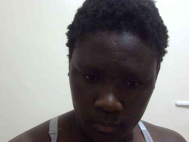 pretty-lioness webcam