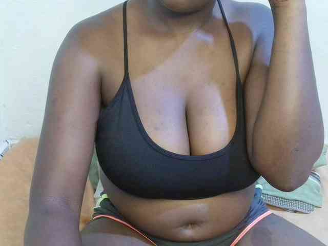 pretty-lioness webcam