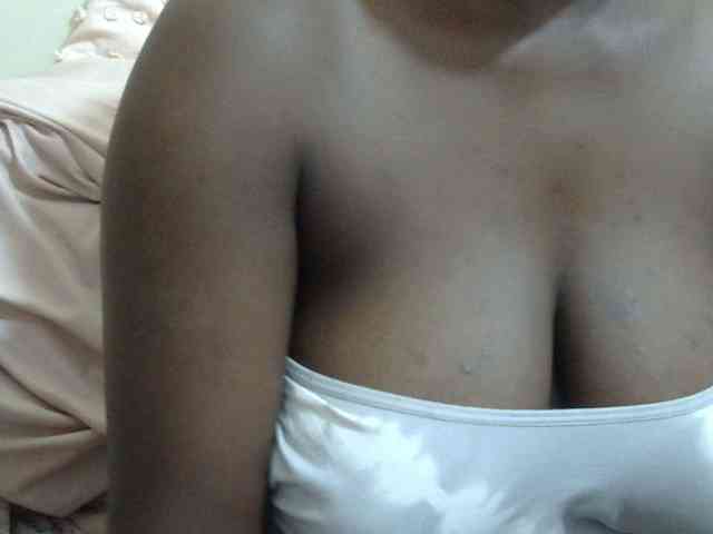 pretty-lioness webcam