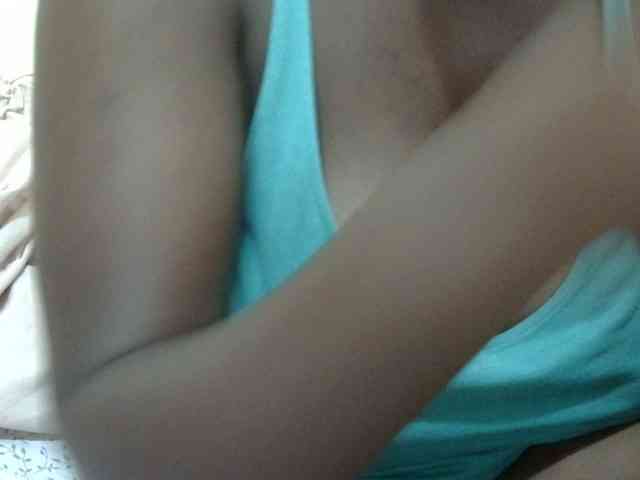 pretty-lioness webcam