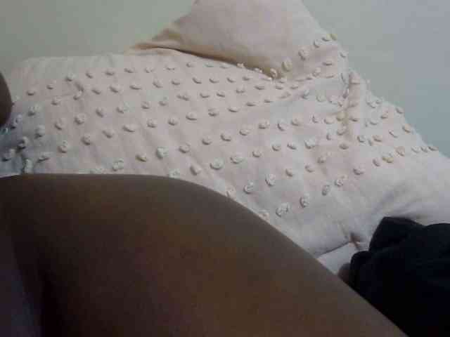 pretty-lioness webcam