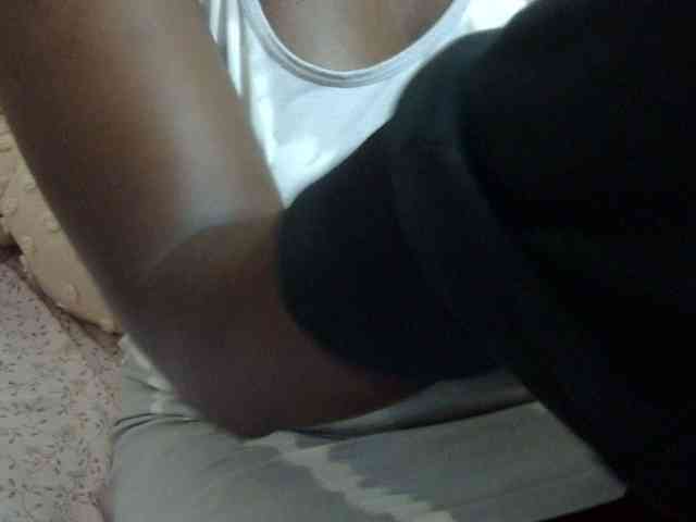 pretty-lioness webcam