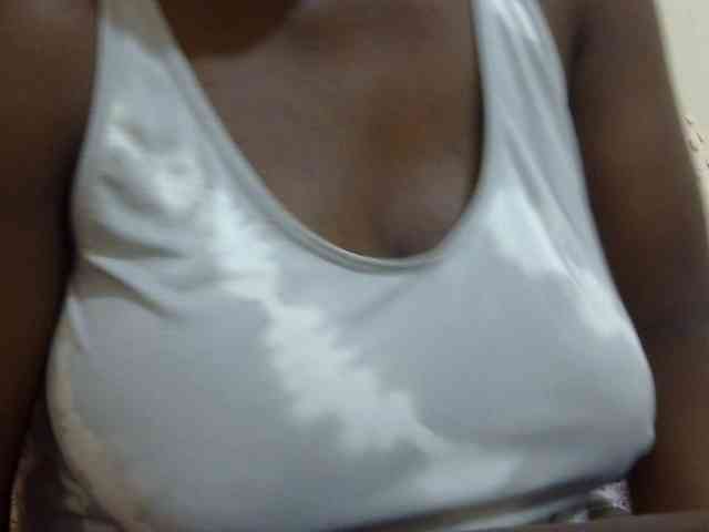 pretty-lioness webcam