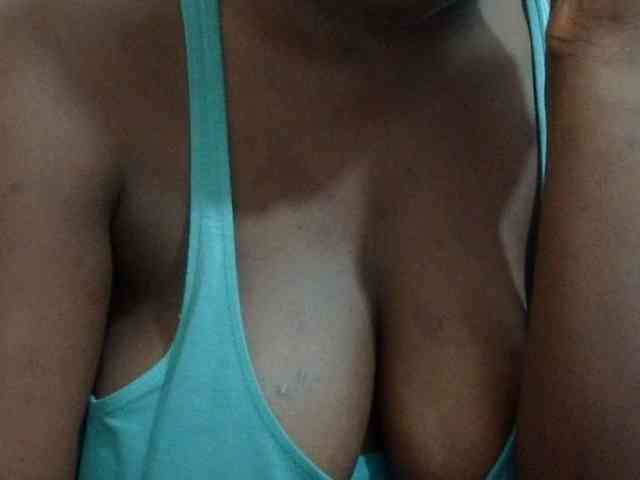 pretty-lioness webcam