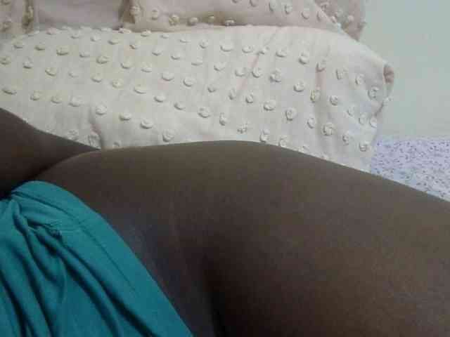 pretty-lioness webcam