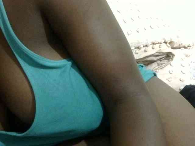 pretty-lioness webcam