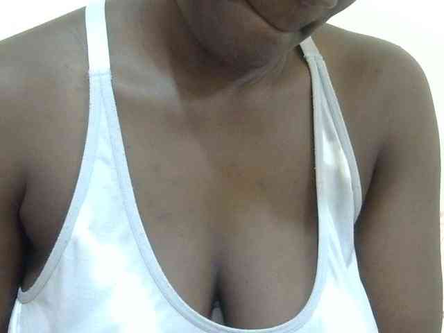 pretty-lioness webcam