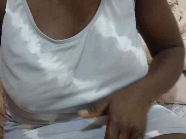 pretty-lioness webcam