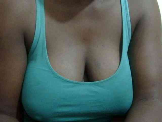 pretty-lioness webcam