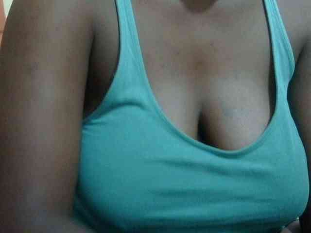 pretty-lioness webcam