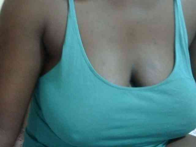 pretty-lioness webcam