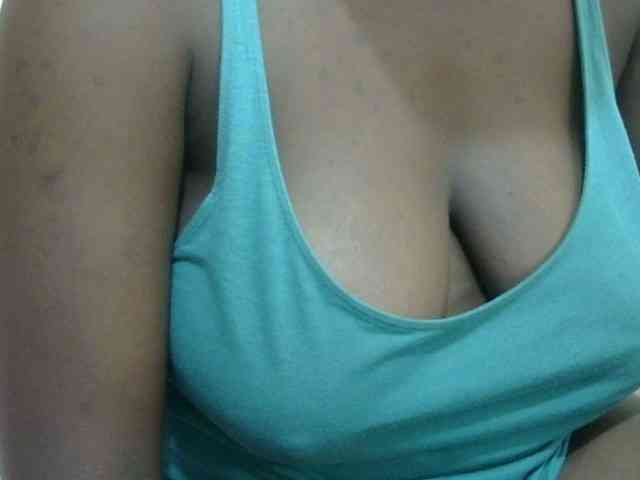 pretty-lioness webcam