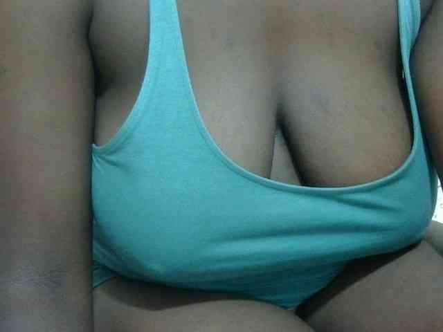 pretty-lioness webcam