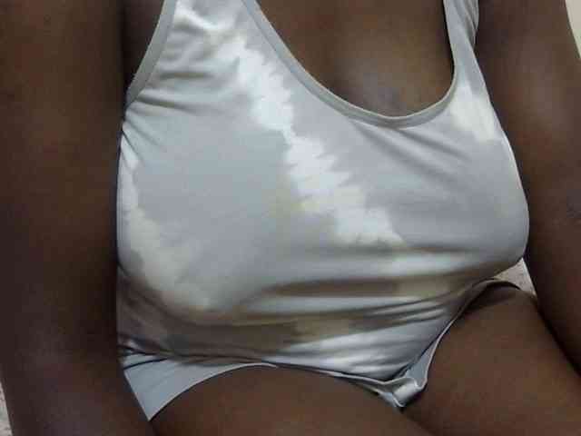 pretty-lioness webcam