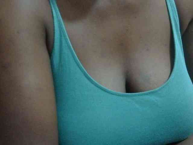 pretty-lioness webcam