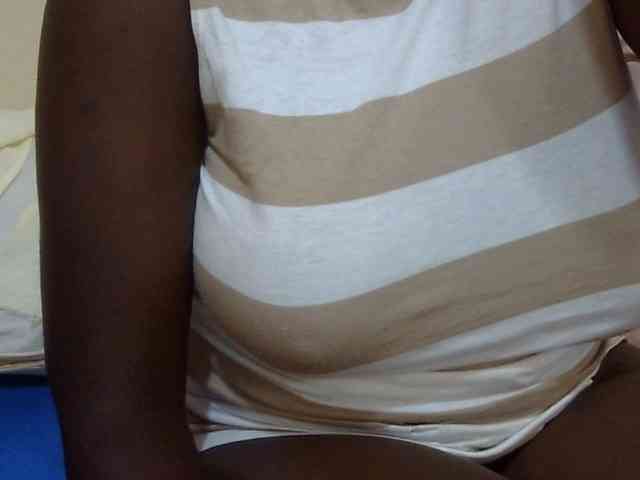 pretty-lioness webcam