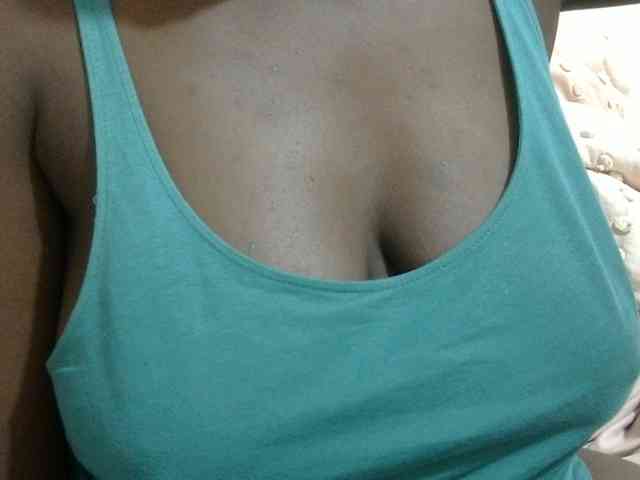 pretty-lioness webcam