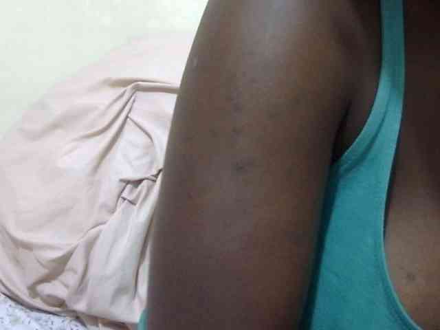 pretty-lioness webcam