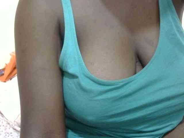 pretty-lioness webcam