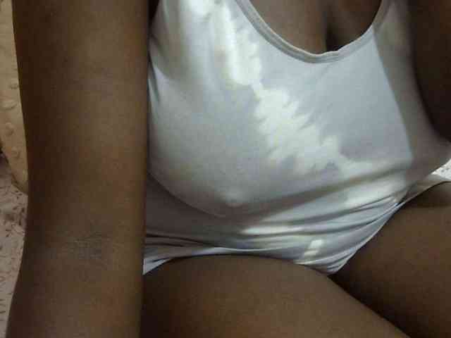 pretty-lioness webcam