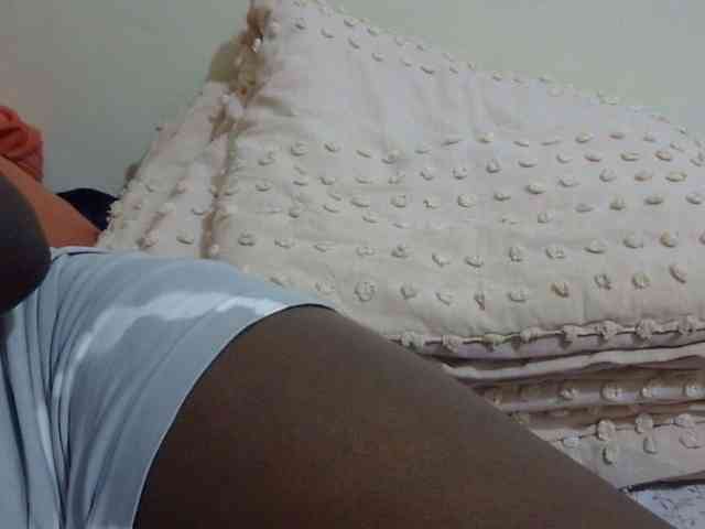 pretty-lioness webcam