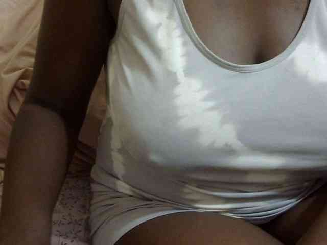 pretty-lioness webcam