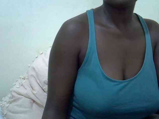 pretty-lioness webcam