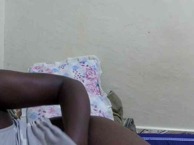 pretty-lioness webcam