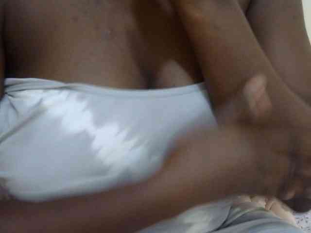 pretty-lioness webcam