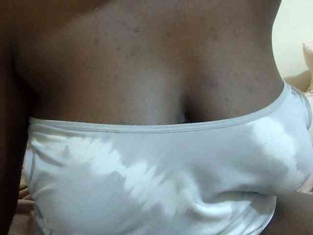 pretty-lioness webcam