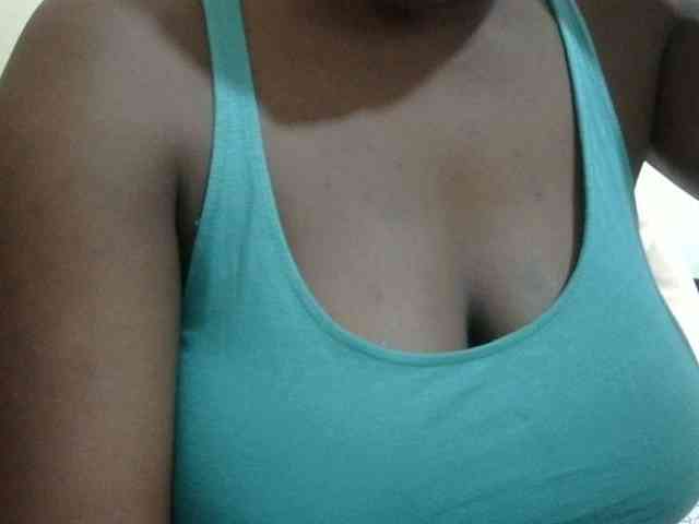 pretty-lioness webcam