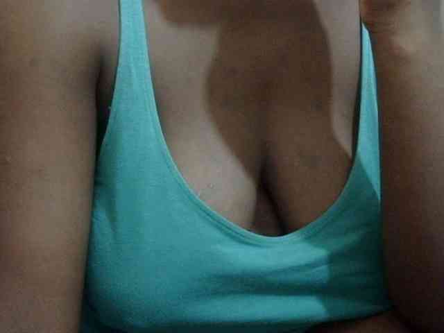 pretty-lioness webcam