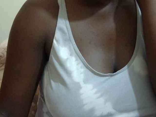 pretty-lioness webcam