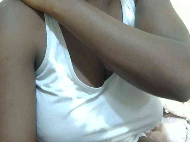 pretty-lioness webcam