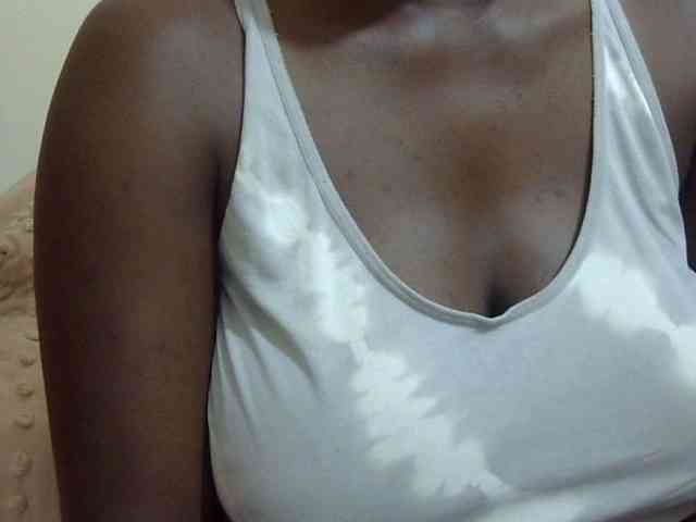 pretty-lioness webcam