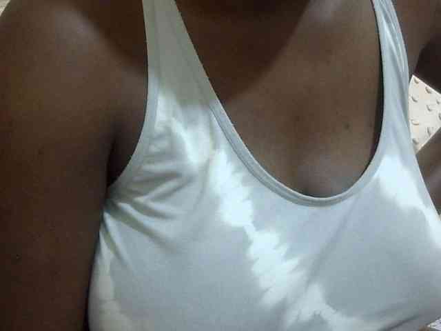 pretty-lioness webcam