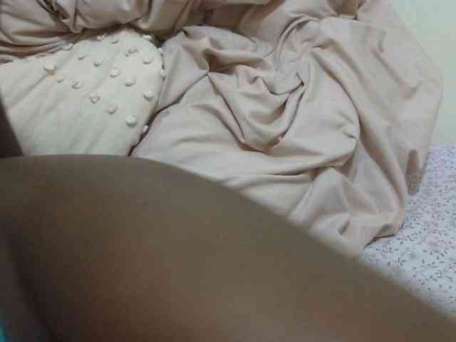 pretty-lioness webcam