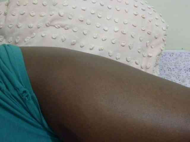 pretty-lioness webcam