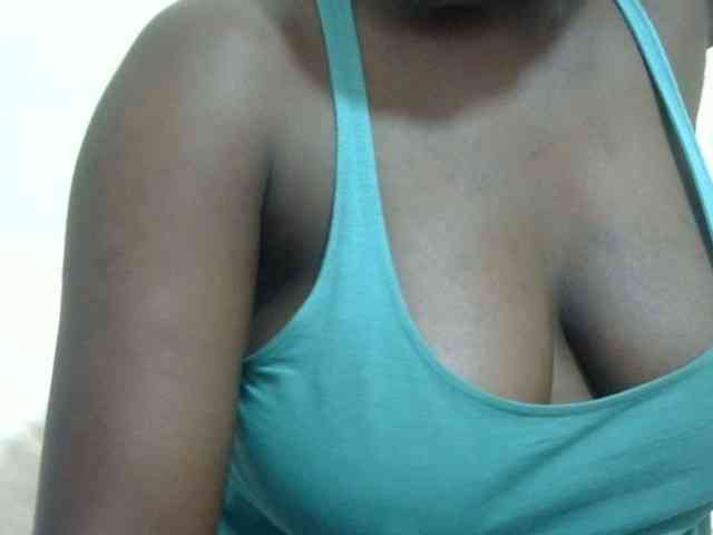 pretty-lioness webcam