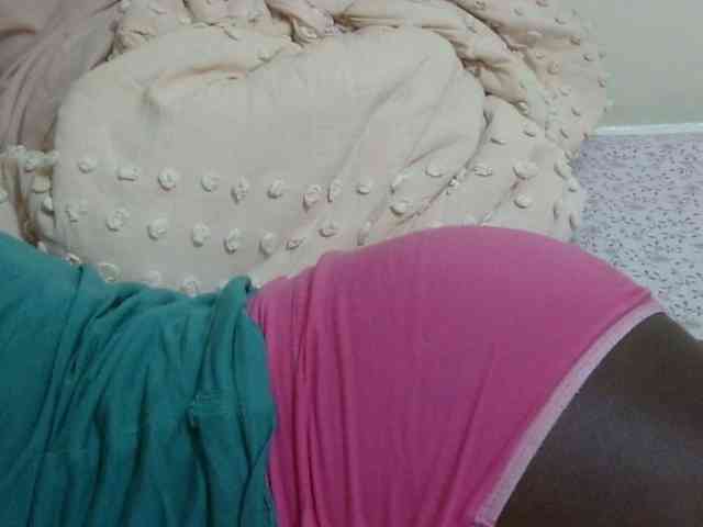 pretty-lioness webcam